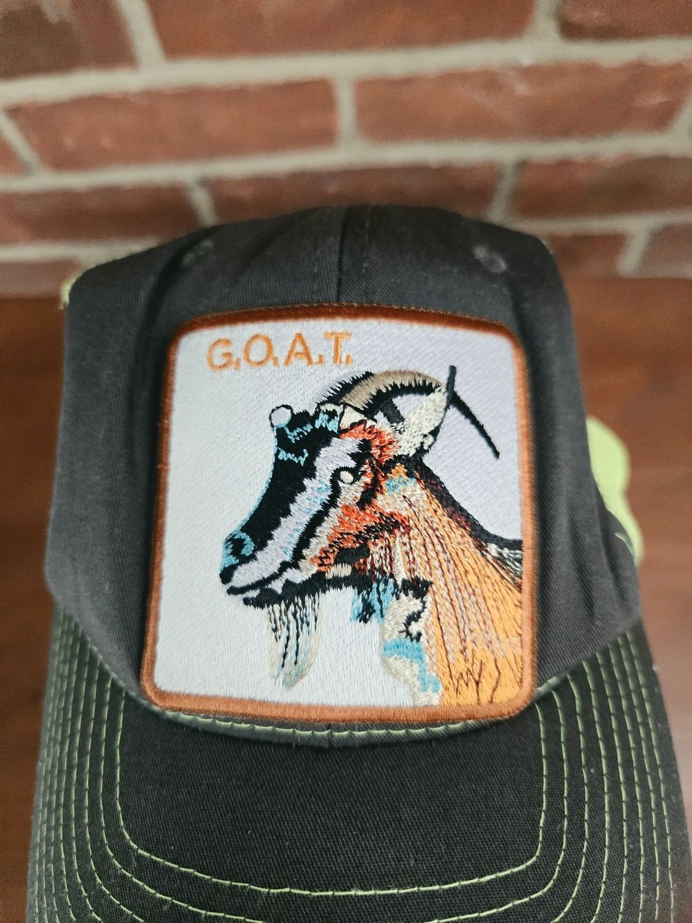 GOAT hat Trucker Neon Kbethos Snap back